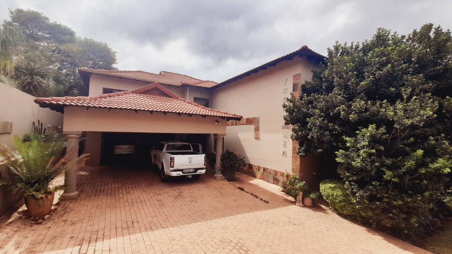 4 Bedroom Property for Sale in Ifafi North West